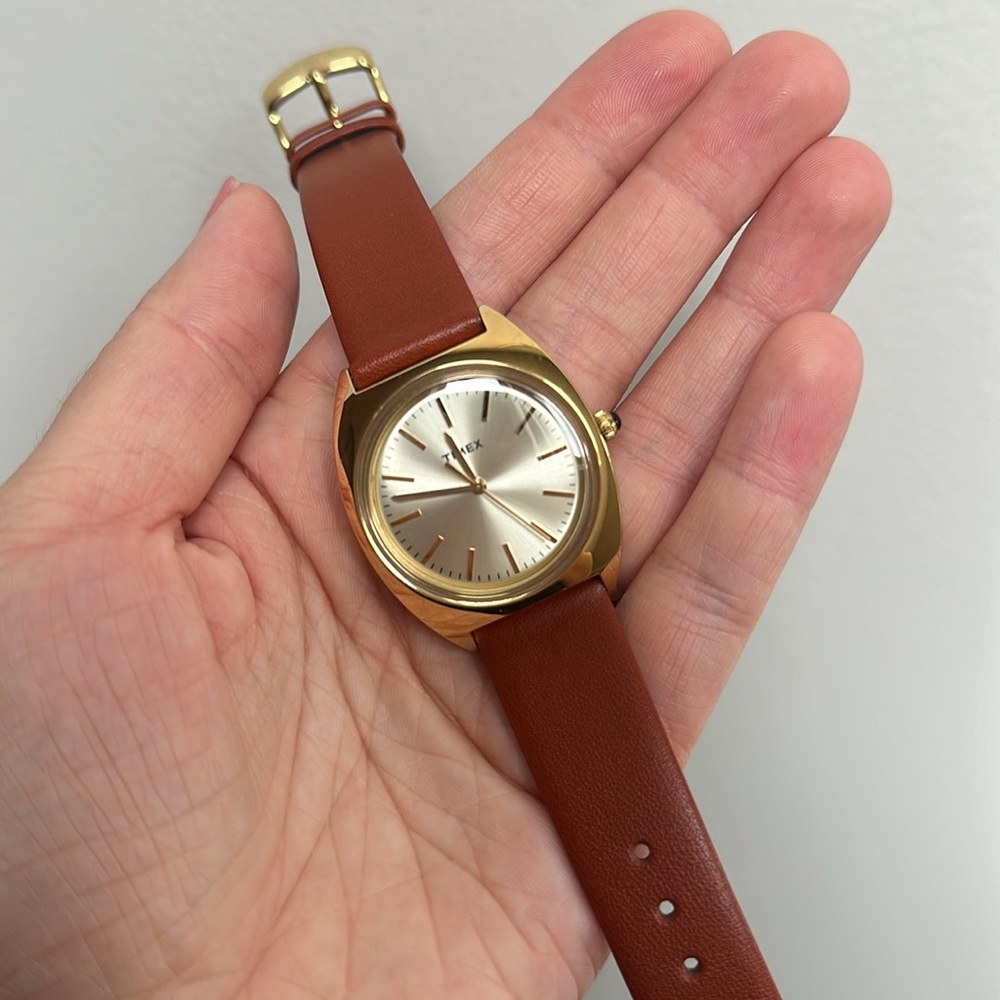 Milano Women’s Watch with Leather Strap